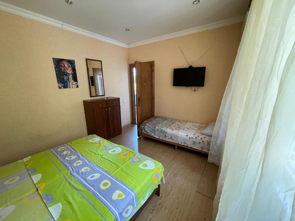 Гостевой Дом На Гечба Hotel Gagra Bagian luar foto