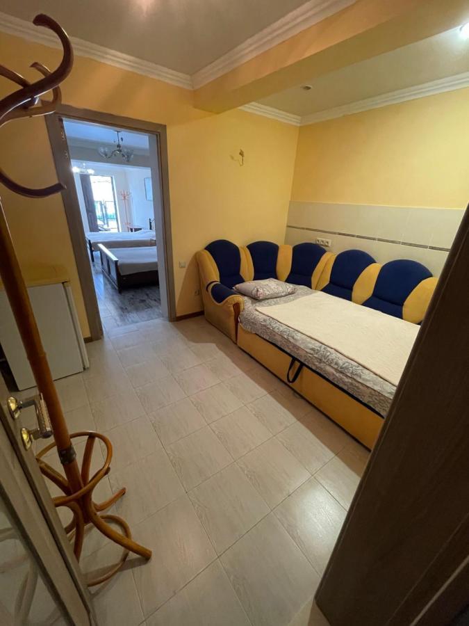 Гостевой Дом На Гечба Hotel Gagra Bagian luar foto